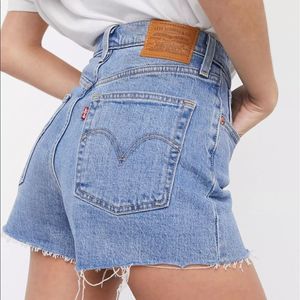 NWT Levi's Ribcage denim | jean shorts